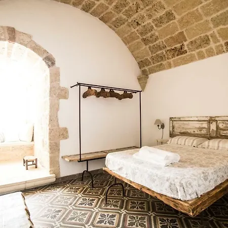 Corte Di Bonifacio Typical Bed And Breakfast Casarano Exterior foto