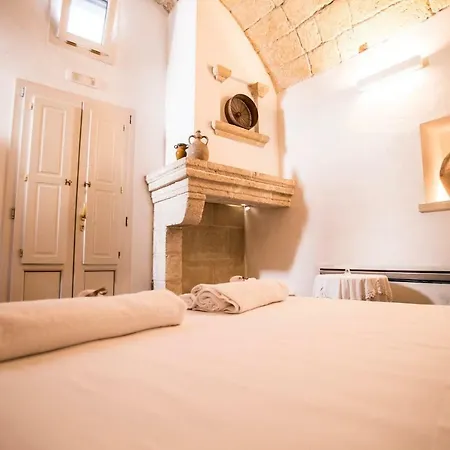 Corte Di Bonifacio Typical Bed And Breakfast Casarano Exterior foto